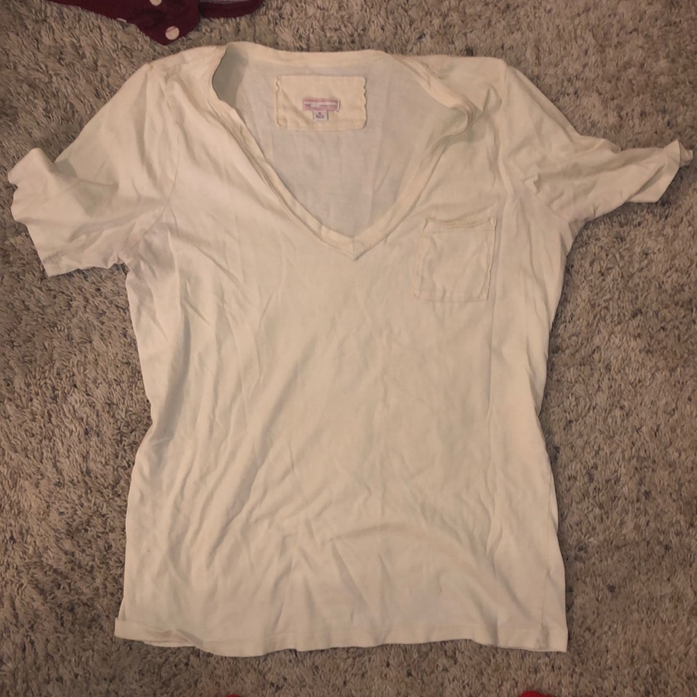 GAP V NECK MEDIUM SHORT SLEEVE TEE